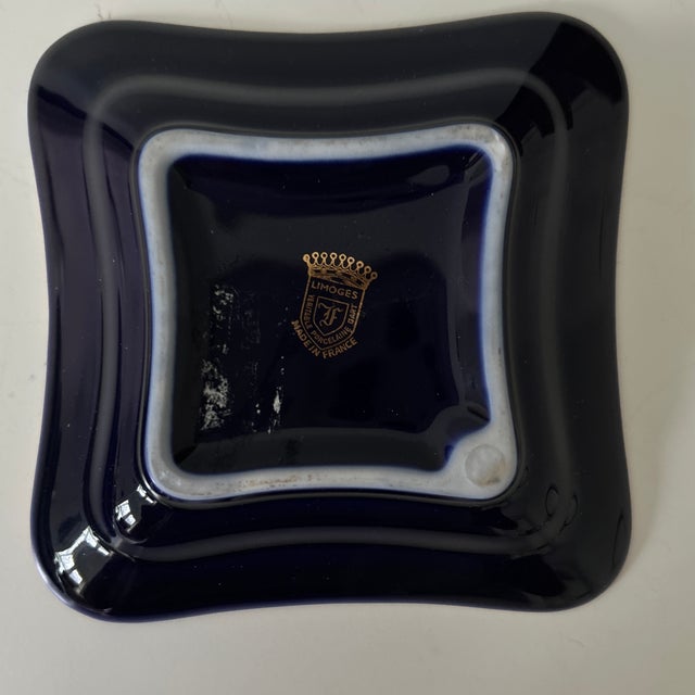 Limoges, France Late 20th Century Limoges France Cobalt Blue and Gilt Porcelain Trinket Dishes - a Pair For Sale - Image 4 of 4