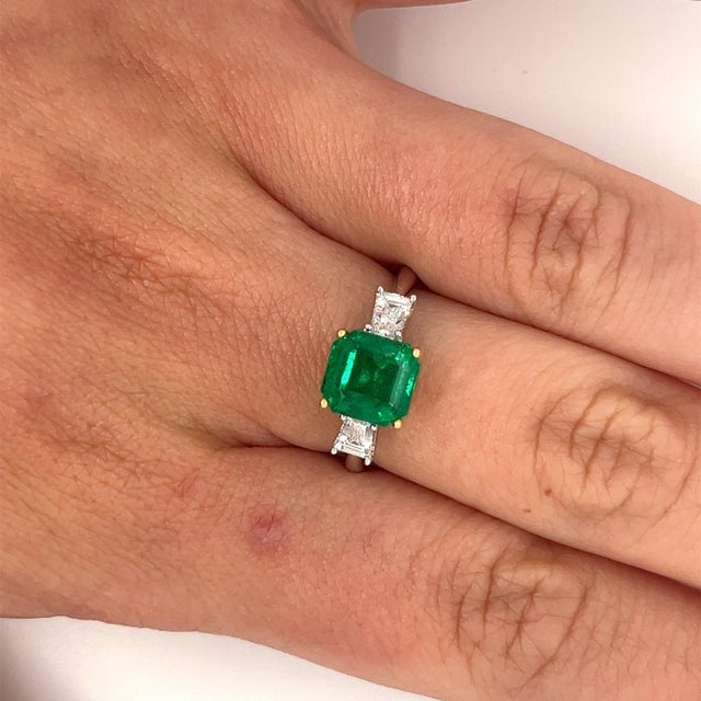Metal Grs Certified 2.19 Carat Emerald 3-Stone Baguette Diamond White Gold Ring Size 6 For Sale - Image 7 of 8
