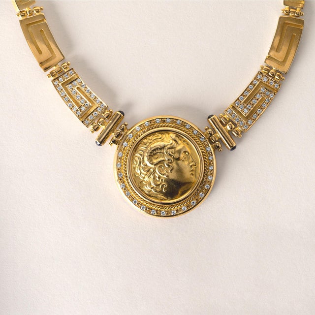 Vintage Medallion chain necklace Circa 1990 "Versace" style 76 round brilliant diamonds weigh ~2.00 carats F-G VS Prong...