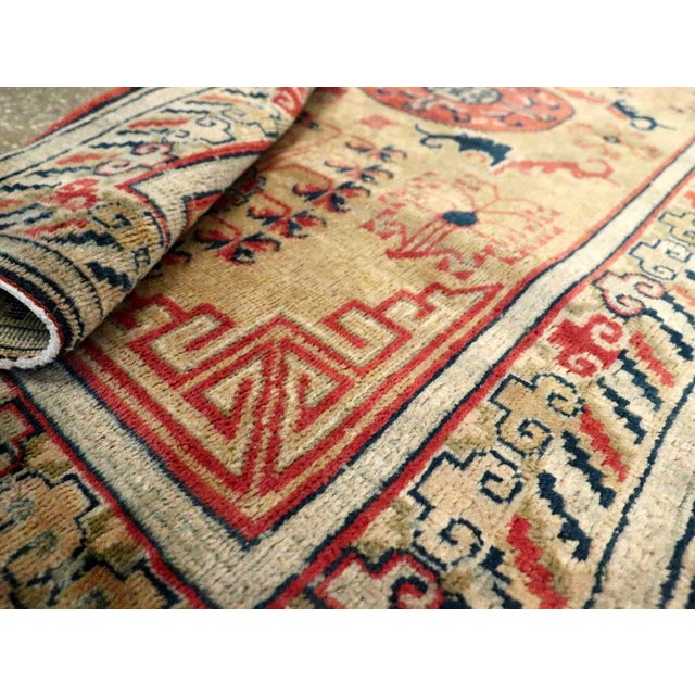 Camel Galerie Shabab Collection Early 20th Century Indian Lahore Throw Rug For Sale - Image 8 of 8