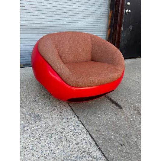 Mario Sabot Pod Chairs, Fiberglass & Upholstered, Mid-Century Modern For Sale - Image 10 of 12