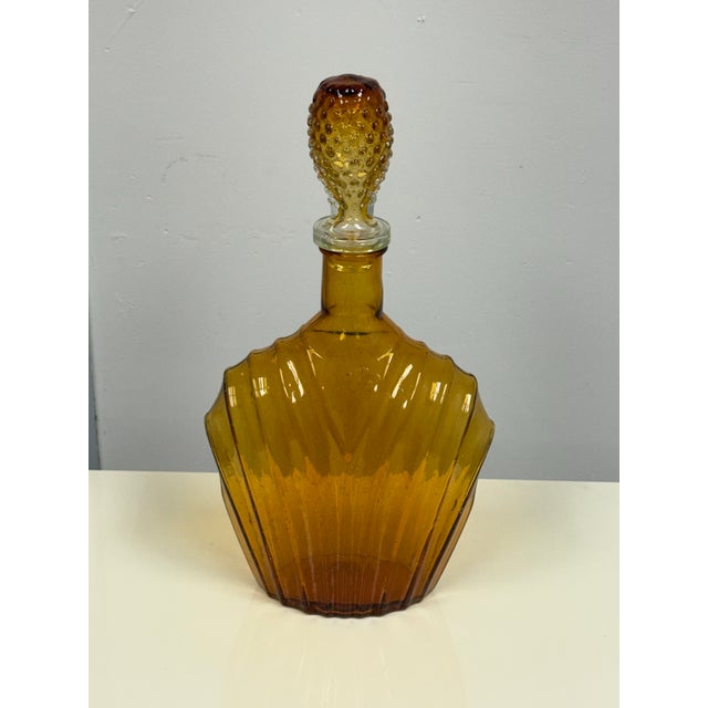 Mid-Century Modern Diamond Star Amber Pressed Glass Fan Form Decanter + Hobnail Stopper, Vintage For Sale - Image 3 of 12