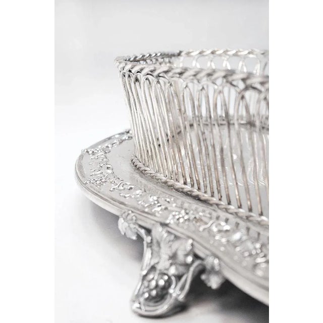 19th Century Silver-Plated Metal Centerpiece with Vine Branches Decor For Sale - Image 3 of 6