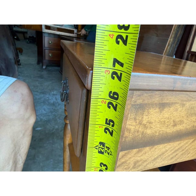 Vintage Ethan Allen Heirloom Nutmeg Maple Wood Side Table For Sale - Image 13 of 15