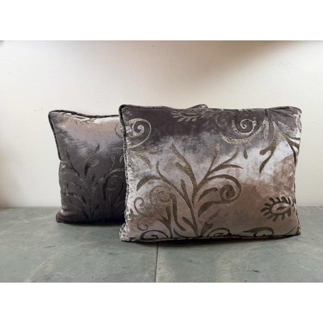 These stenciled silk velvet pillows by Nomi Textiles exhibit a luxurious and elegant aesthetic. The velvet fabric has a...