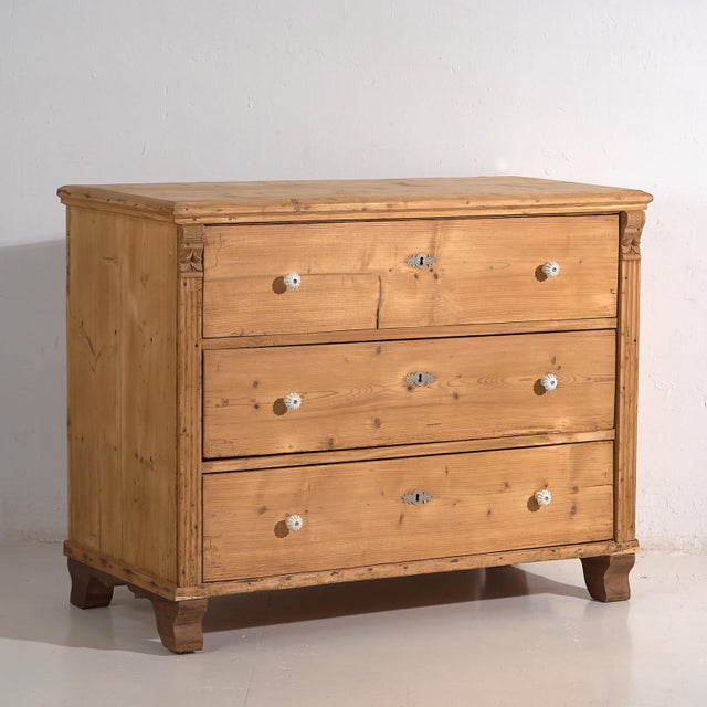 Rustic Vintage Bedroom Dresser, 1920 For Sale - Image 3 of 11