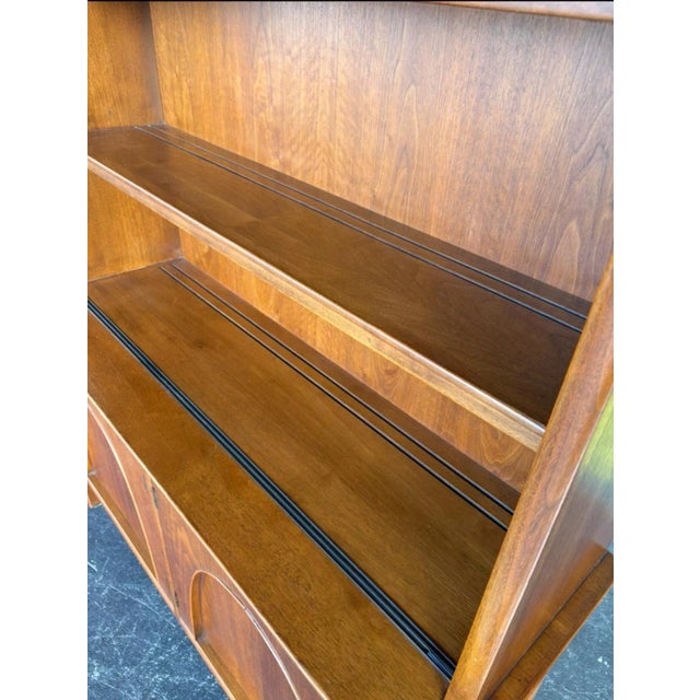 Mid Century Drexel Composite Hutch For Sale In Tampa - Image 6 of 13
