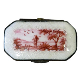 Vintage White Enamel Snuff Box For Sale