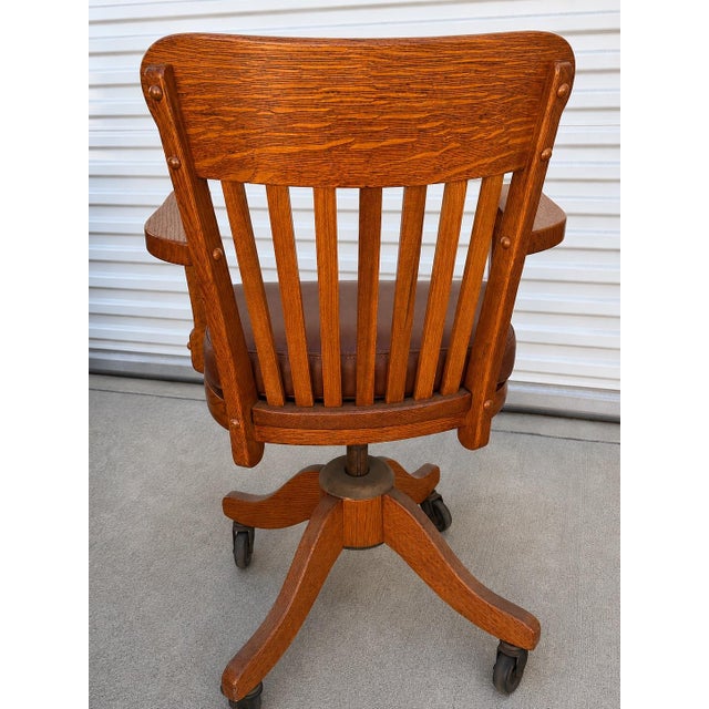 Early 20th Century Antique Solid Oak Adjustable Swivel Office Chair With Original Cast Iron Mechanism & Casters, c.1900–1925 For Sale - Image 5 of 6