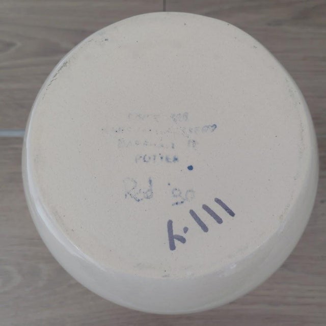 Vintage Marshall Pottery Signed Hand-Crafted Utensils Stoneware Crock Vase W/Pinched Rim Blue Stripes For Sale - Image 4 of 5