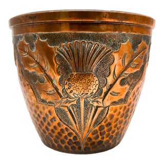 Vintage French Hammered Copper Cachepot With Thistle Motif – Arts & Crafts / Rustic European For Sale