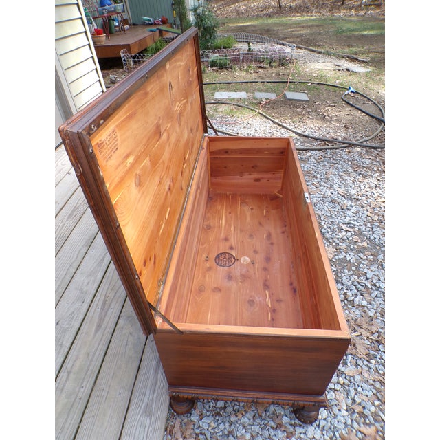 Vintage Lane Art Deco Walnut Cedar Trunk Hope Chest Blanket Chest Bed Bench For Sale - Image 10 of 18
