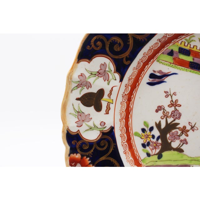 Navy Blue Circa 1813-1825 English Pair of Mason's "The Great Wall of China" Pattern Plates For Sale - Image 8 of 9