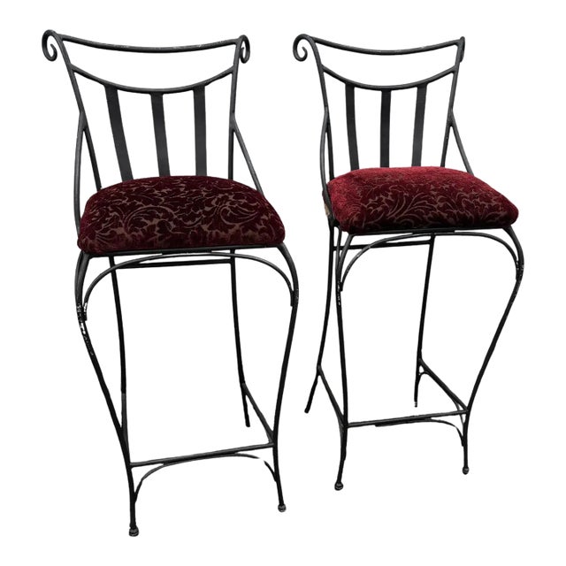 Late 20th Century Pair of Modern Wrought Iron French Style Barstools For Sale