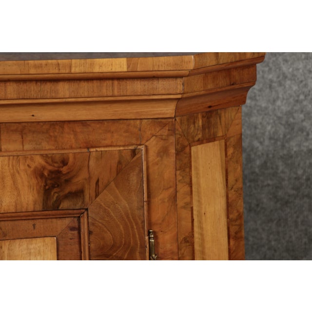 Antique Baroque Corner Cupboard in Walnut Veneer, 1800 For Sale - Image 9 of 18