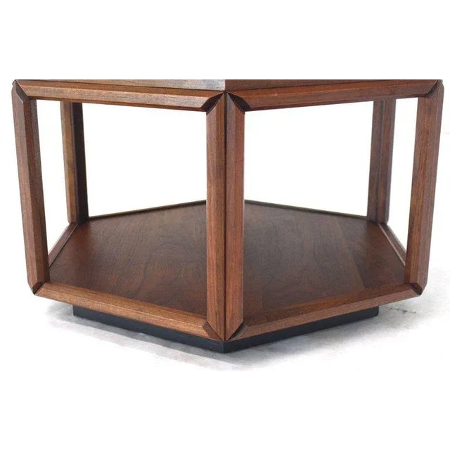 Brown Mid-Century Modern Brown Saltman Hexagonal End Table With Sunburst Inlay For Sale - Image 8 of 11