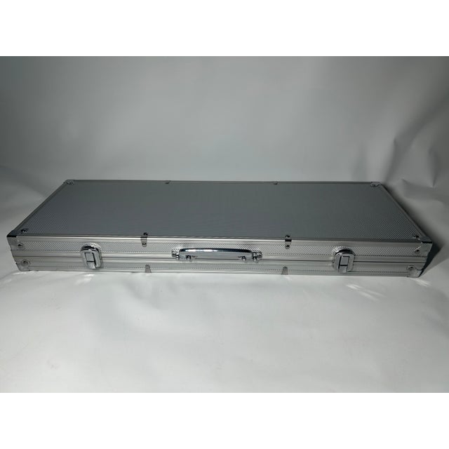 500-Piece Las Vegas Poker Set With Casino-Weight Chips, Aluminum Carrying Case - 1 Unit For Sale In San Francisco - Image 6 of 7