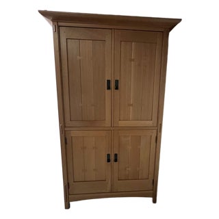 1990s Stickley/Mission Oak Tv Armoire - Arts and Crafts Style For Sale