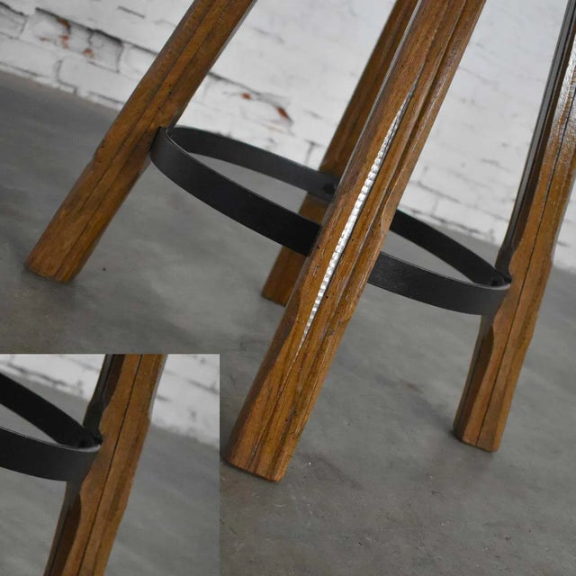 Mid 20th Century Bar Stool Acorn Brown Finish and Black-Brown Vinyl Faux Leather Seat Attributed to Brandt Ranch Oak For Sale - Image 11 of 13