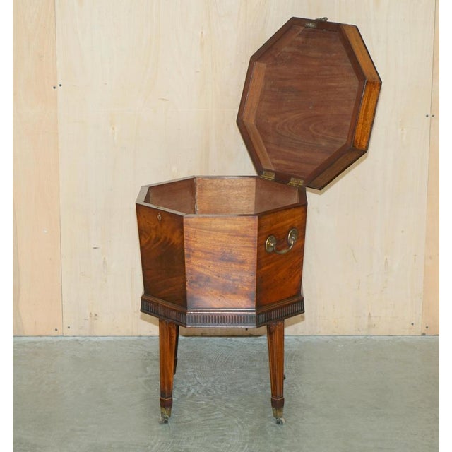 George III Hardwood Wine Cooler Cellarette, 1780s For Sale - Image 17 of 18