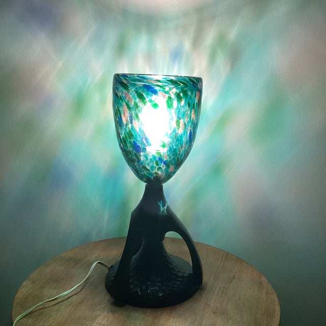 Mid 20th Century Mid Century Modern Unique Hand Crafted Table Lamp W/ Hand Blown Mottled Art Class Shade on Textured and Hammered Sculptured Base For Sale - Image 9 of 12