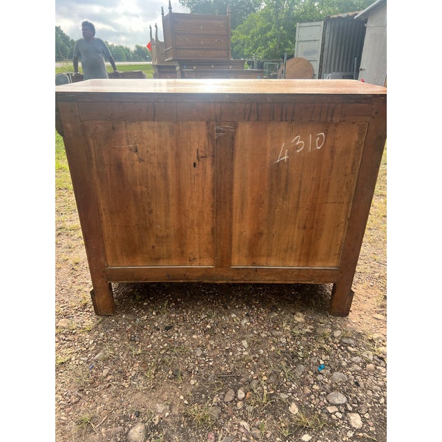 Chocolate French 19th Century Louis Philippe Walnut Chest of Drawers For Sale - Image 8 of 12