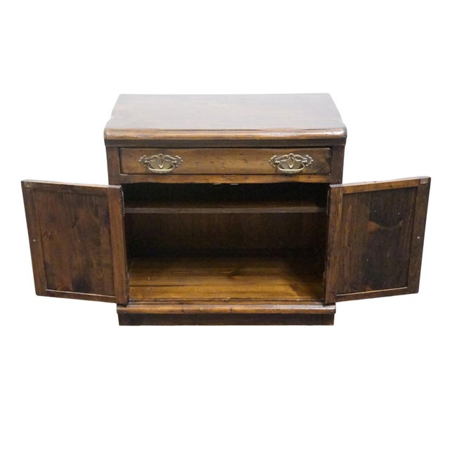 Sprague and Carleton Country Cabinet Maker Solid Knotty Pine Rustic Americana Style 32" Modular Cabinet 61-3202 For Sale In Kansas City - Image 6 of 14