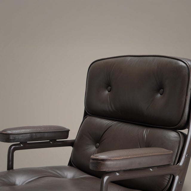 Metal Eames Time Life Executive Chair by Herman Miller in Original Cigar Brown Leather & Brown Coated Frame For Sale - Image 7 of 12