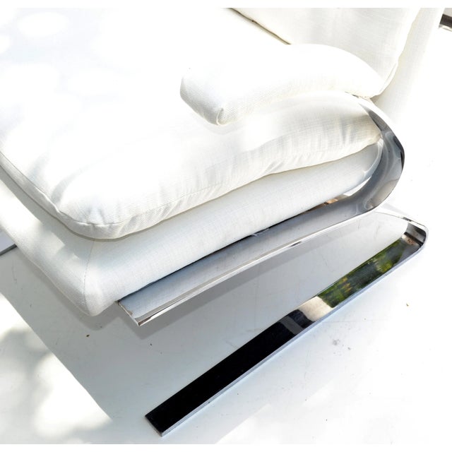 Pair of Saporiti Style Cantilever Lounge Chair Off White Bouclé Upholstery 1980 For Sale - Image 11 of 13