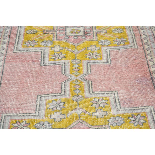 Vintage Turkish Anatolian Hand Knotted Wool Rug,4'X8'8" For Sale In New York - Image 6 of 6