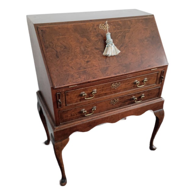 1920s Slant Top Queen Ann Desk Well Made Walnut Burl Writing Desk For Sale