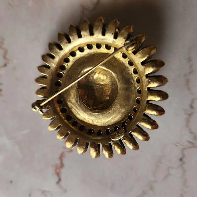 1950s Weiss Brooch Gold Starburst Diamanté Pavé Pin For Sale In San Diego - Image 6 of 9