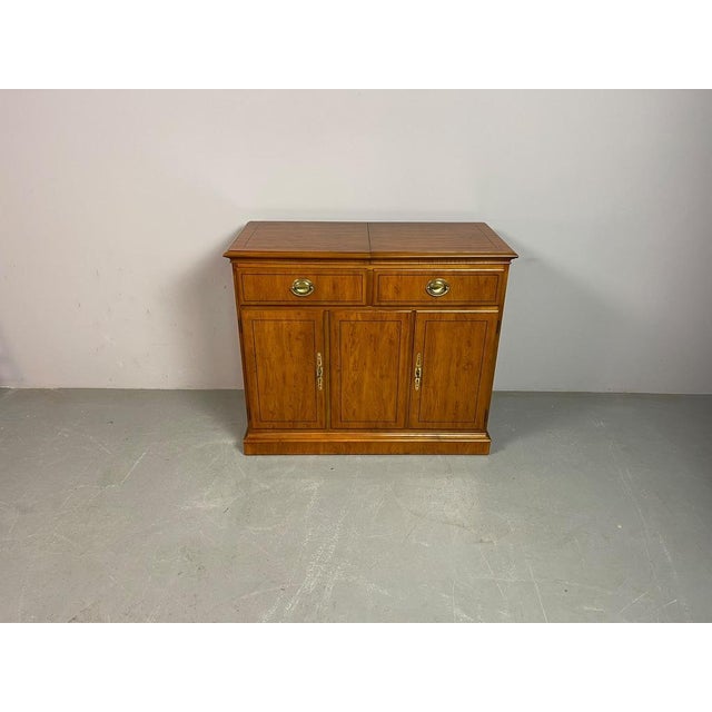 Campaign Dry Bar Buffet Server Expanding Slide-Top from Drexel Heritage, USA, 1970s For Sale - Image 15 of 18