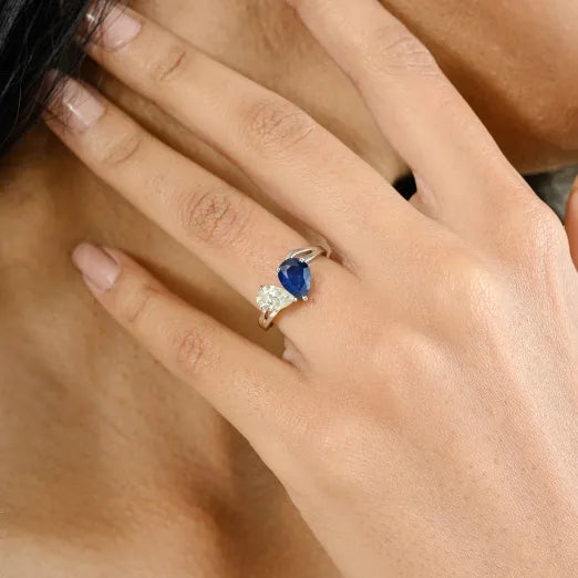 18k Gold Pear Cut Sapphire Diamond Toi Et Moi Engagement Ring Size 5 For Sale - Image 4 of 12