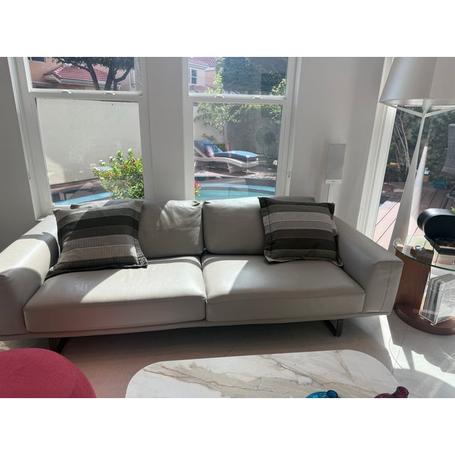 Contemporary Sofa Natuzzi 92" For Sale - Image 3 of 3