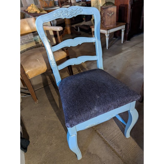 Early 20th Century Vintage Sky Blue French Provincial Ladderback Side Chair – Carved Crest & Cabriole Legs For Sale - Image 5 of 8