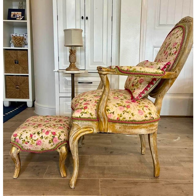 Mid 20th Century Vintage Louis XV Style Bergère Chair With Custom Matching Floral Pillow For Sale - Image 5 of 5