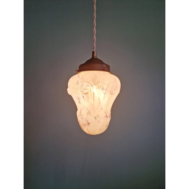 1920s Art Deco Pendant Light in Speckled White and Purple Glass, 1920s For Sale - Image 5 of 12