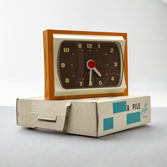 1970s Space Age Mustard Cream and Brown Clock from Japy, 1970s For Sale - Image 5 of 11