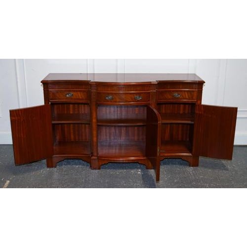 Gold Vintage Serpentine Bow Front Sideboard with Drawers & Cupboard from Wade Furniture For Sale - Image 8 of 18