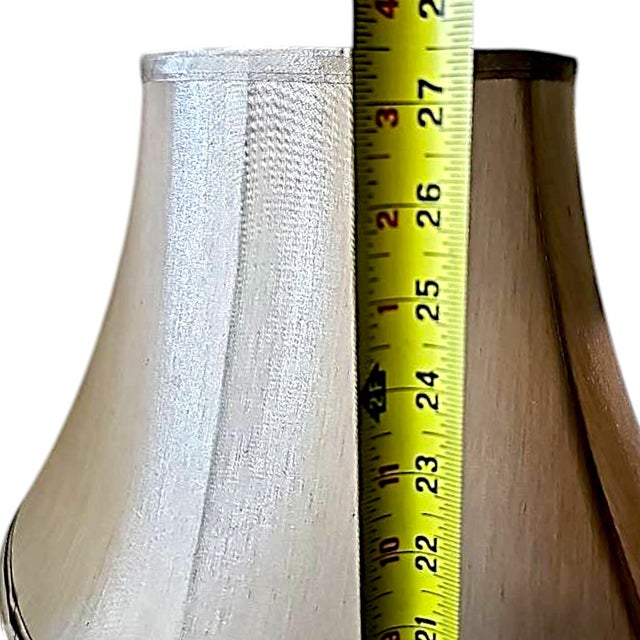 Wood 1950s Frederick Cooper Hexagonal Brass & Wood Chinoiserie / Asian Table Lamp For Sale - Image 7 of 7