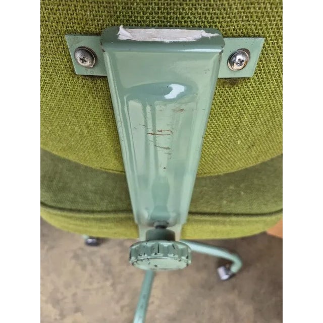 1970s Avocado Dept of Education MCM Industrial Rolling Chair For Sale - Image 10 of 13