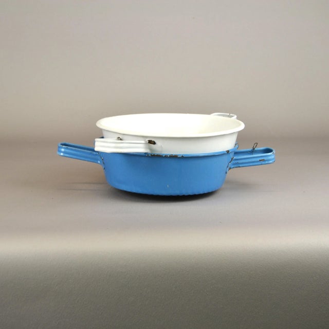 Rustic Vintage Enamel Colanders, 1950s, Set of 2 For Sale - Image 3 of 10