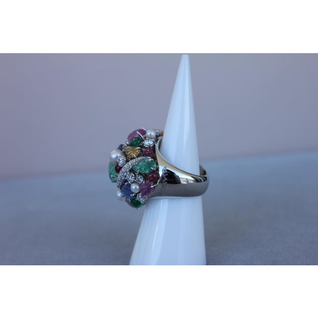 Multi Colors Sapphires Emeralds Ruby Diamond Scavia Unique 18k White Gold Ring, Size 6 For Sale - Image 13 of 18