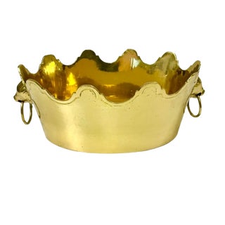 1980s Vintage English Hollywood Regency Art Deco Brass Oval Crown Catchall, After Mottahedeh, Bear Handles. For Sale