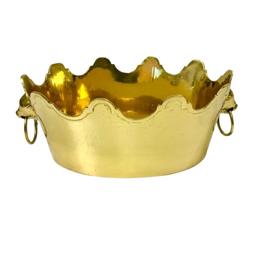 1980s Vintage English Hollywood Regency Art Deco Brass Oval Crown Catchall, After Mottahedeh, Bear Handles. For Sale