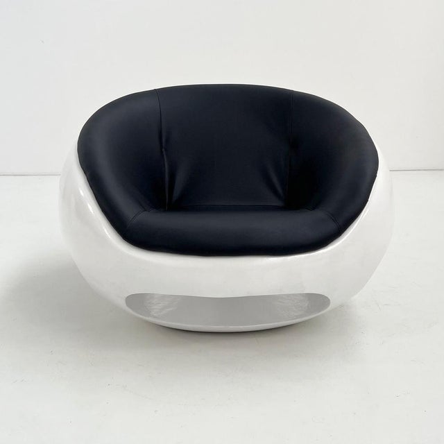 Fiberglass Pod Lounge Chair by Mario Sabot, 1960s, in Good conditions. Designed 1960 to 1969 I have official proof of...