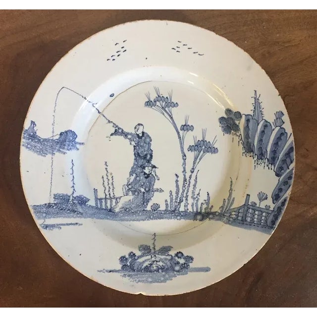 Antique 18th Century English London Delft Blue & White Faience Platter in the Chinese Kangxi Taste For Sale - Image 9 of 11