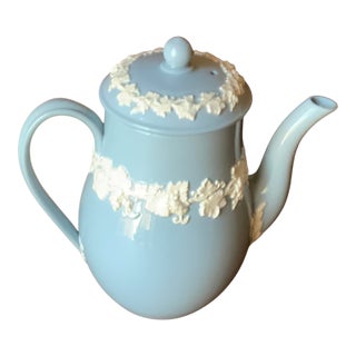 1950s Wedgwood Queen’s Ware Coffee Pot For Sale