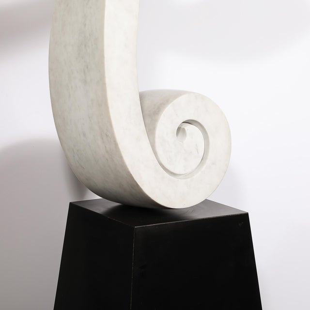Stone Mid-Century Abstract Looped Ribbon Sculpture in White Marble on Pyramidal Base For Sale - Image 7 of 12